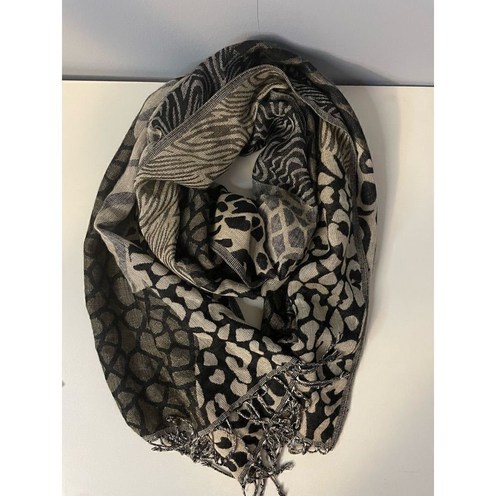 Leopard Animal Print Rectangular Acrylic Scarf - Picture 2 of 4
